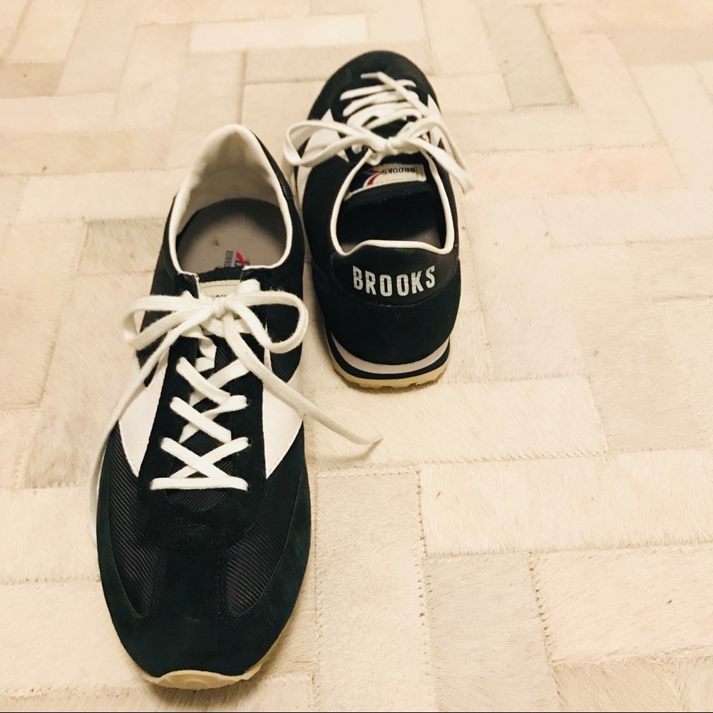 Brooks Sneakers size 11